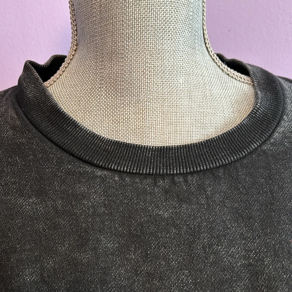 Maui Shark Crewneck - Picture 7 of 12